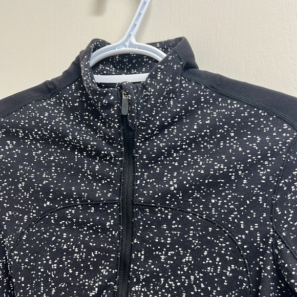 Lululemon Run Briskly 1/2 Zip Magnetized Jacquard Black White / Black | Size 4 - Picture 6 of 10